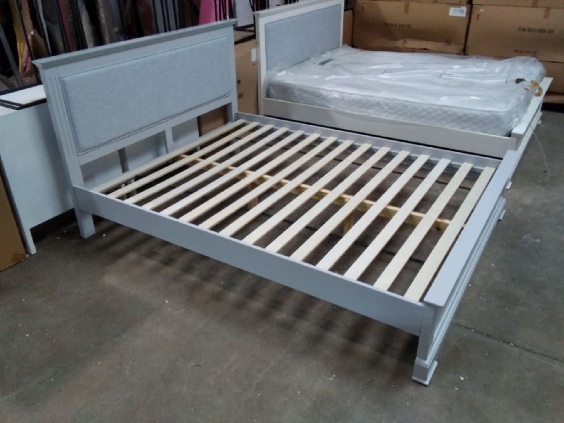 BANBURY GREY PAINTED KING SIZE BED FRAME (MARKED)