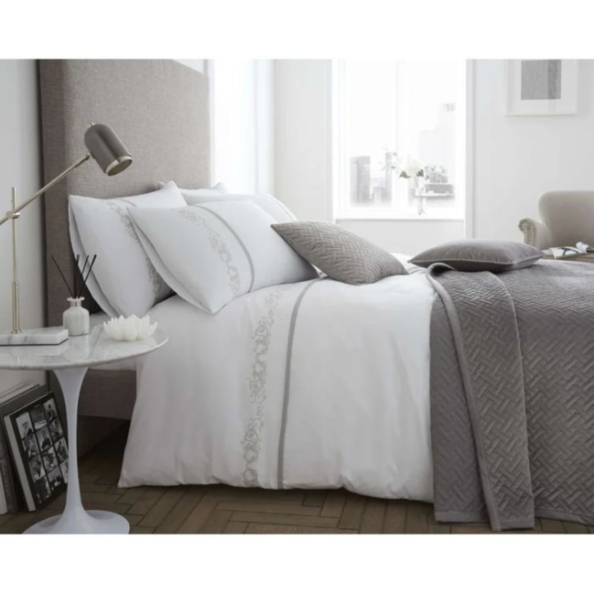 Marlow Home Co., Culberson White 200 TC Traditional Duvet Cover Set (GREY) (DOUBLE) - RRP£27.99( - Image 2 of 4