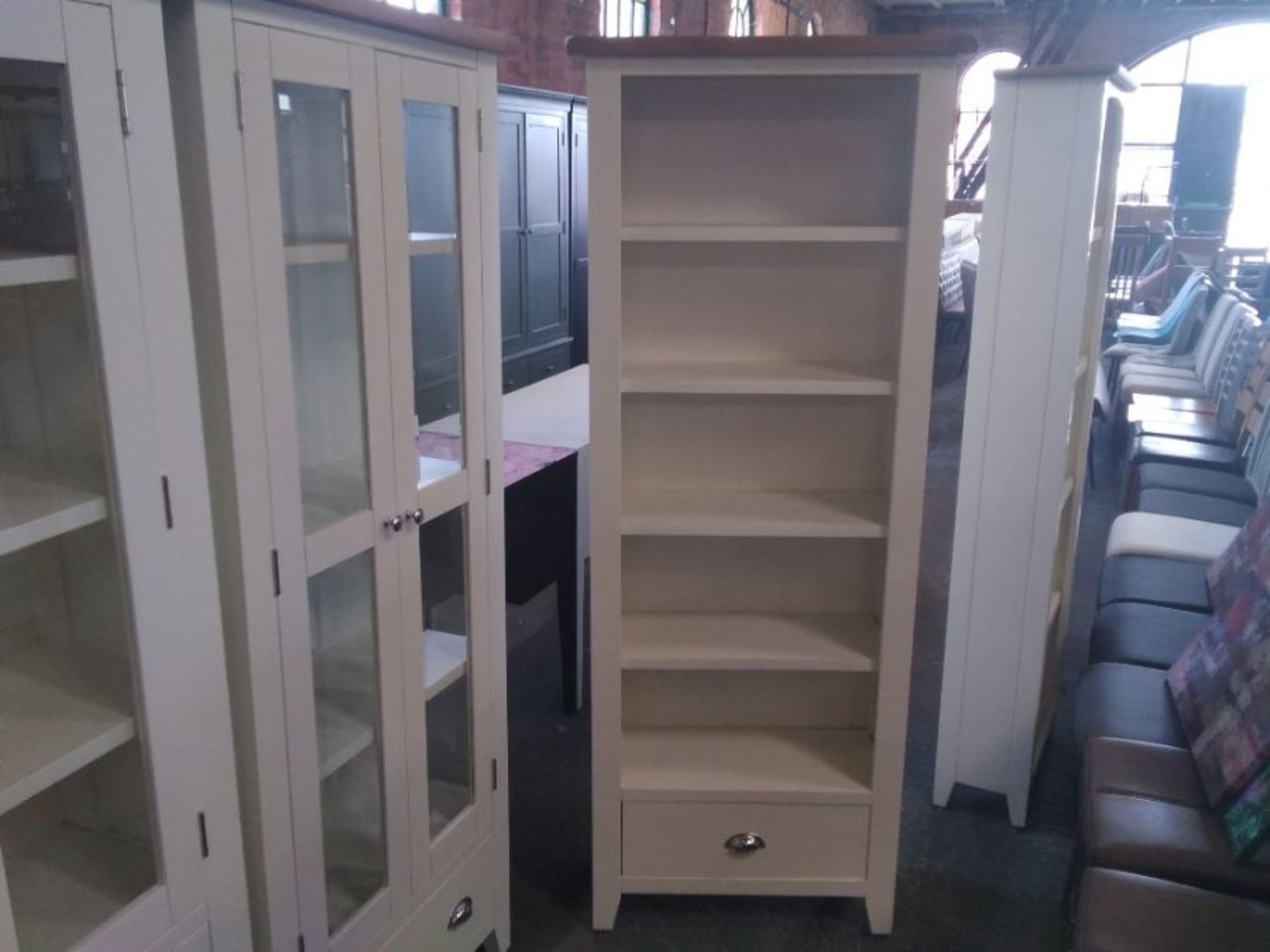 CHESTER IVORY PAINTED & OAK OPEN BOOKCASE (DAMAGE)