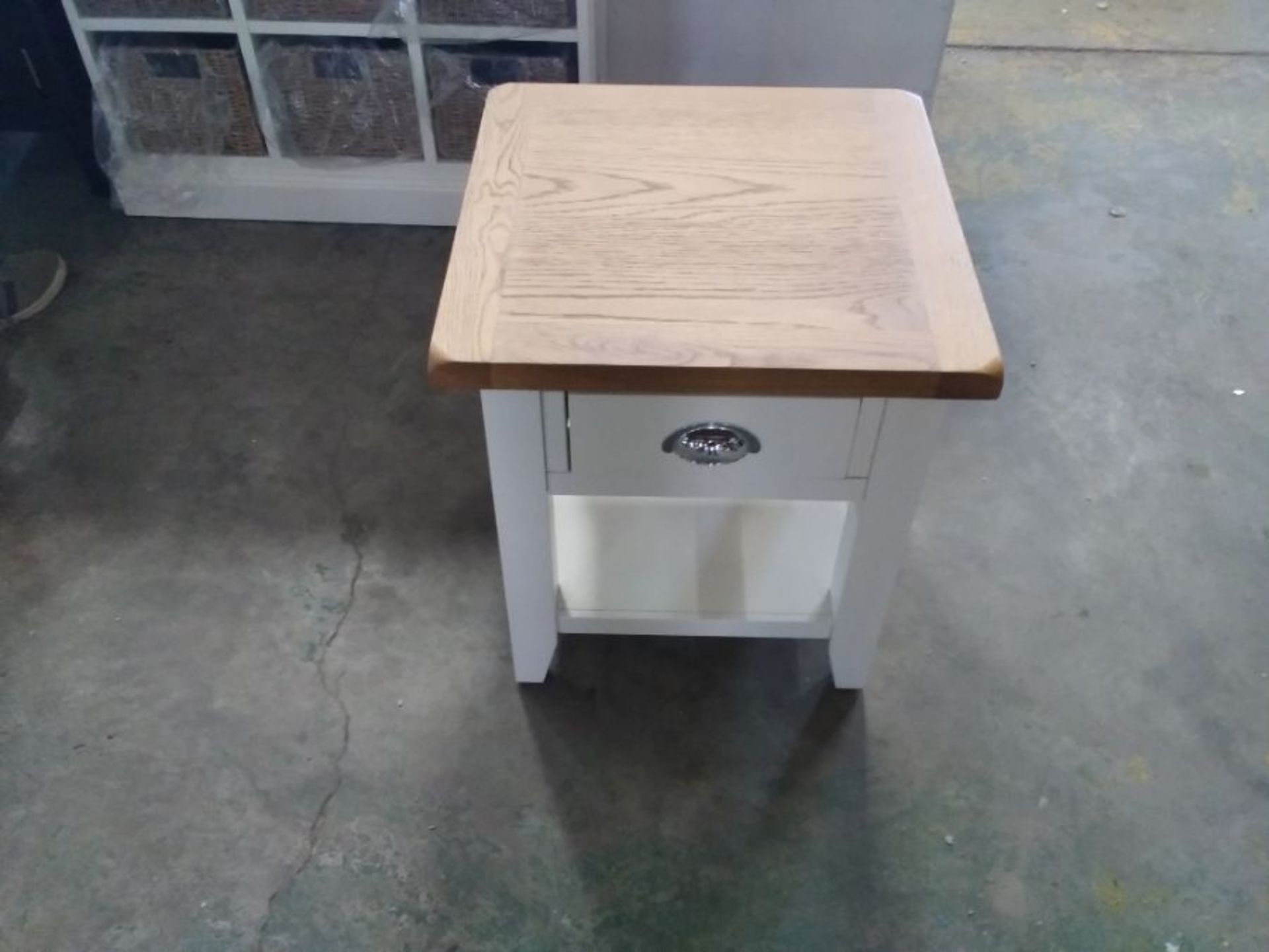 CHESTER PAINTED & OAK 1 DRAWER LAMP TABLE (DAMAGE)