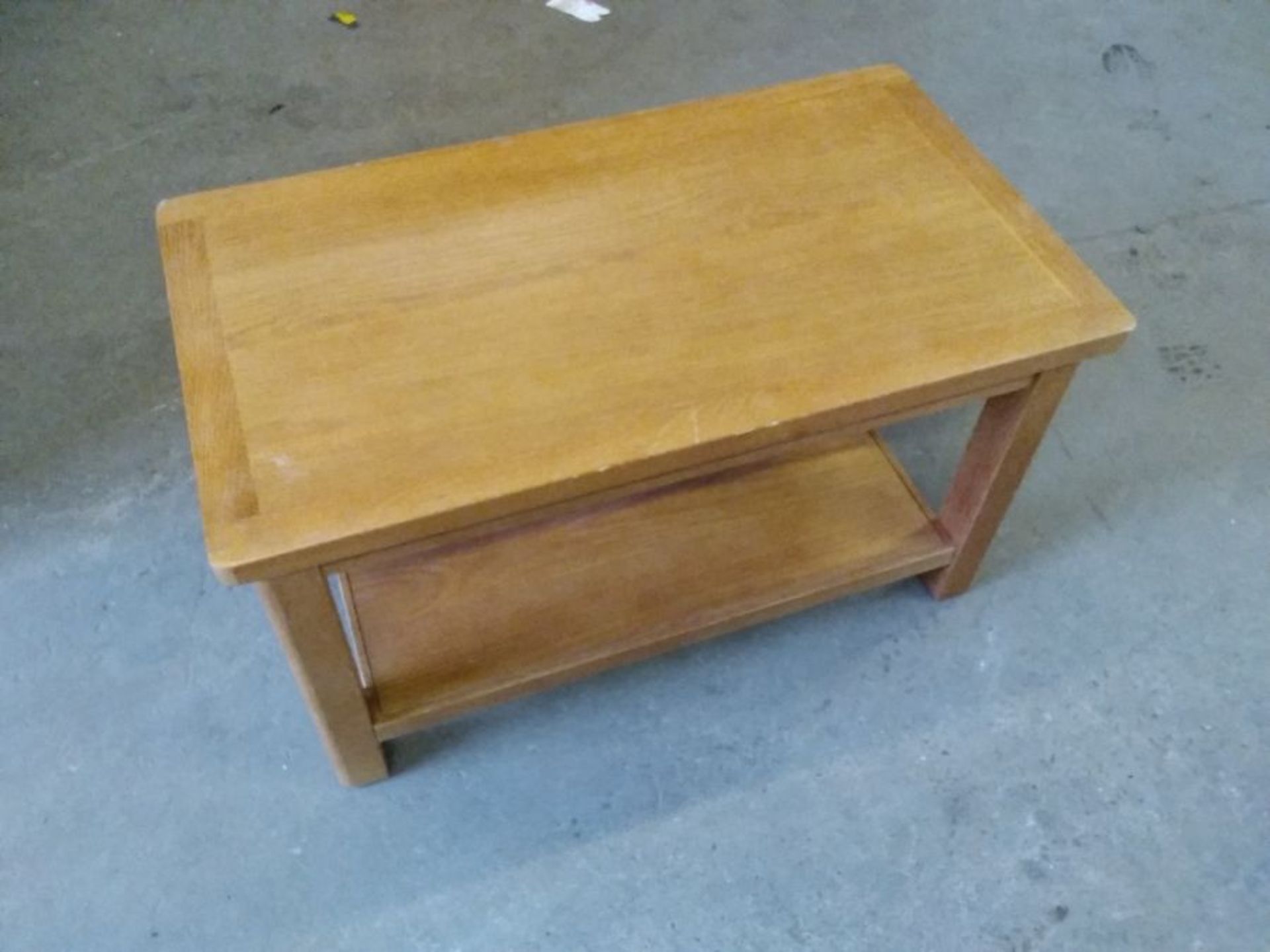 RUTLAND OAK COFFEE TABLE (DAMAGED)