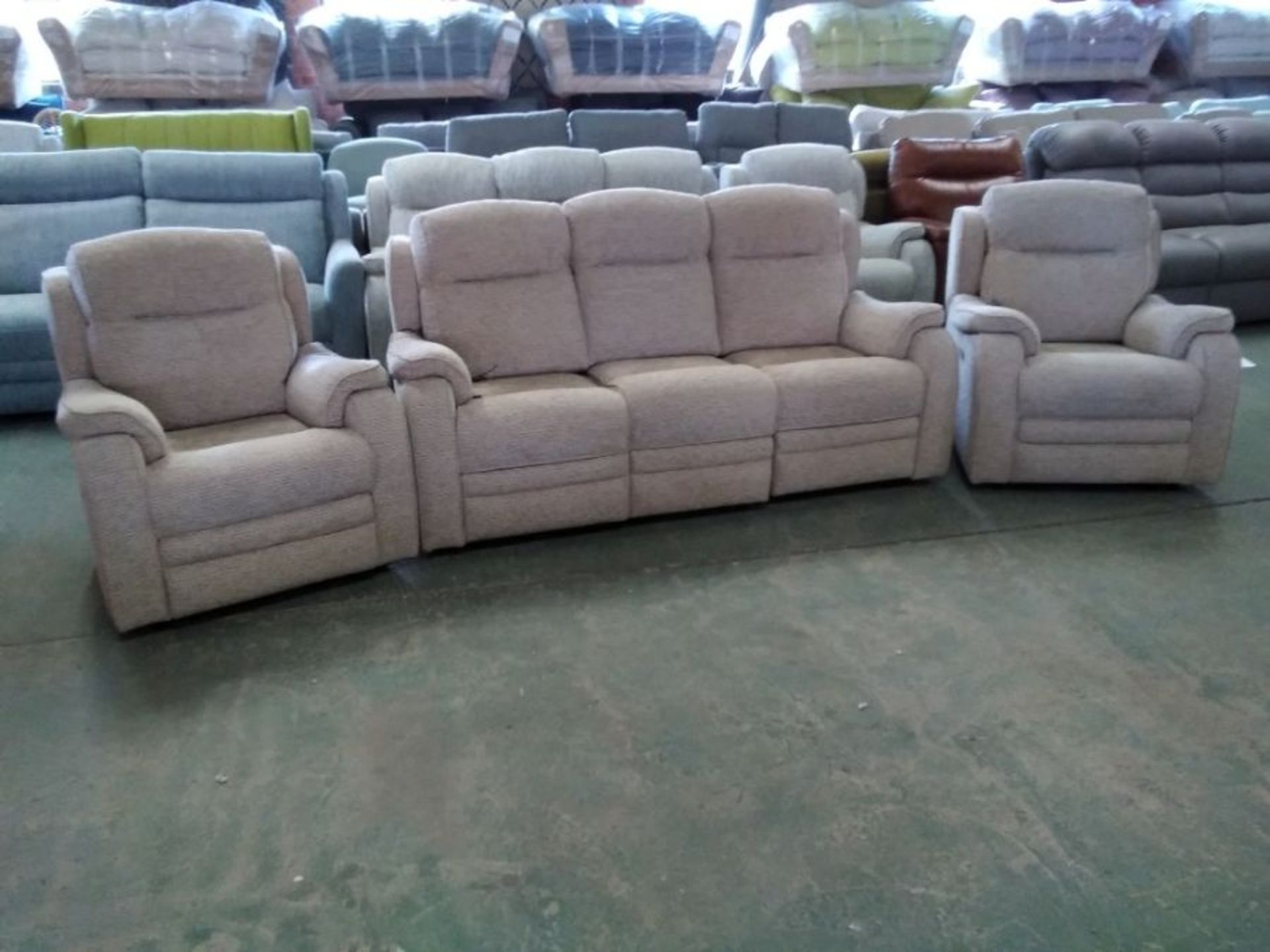 BISCUIT ELECTRIC RECLINING 3 SEATER AND 2 X CHAIRS