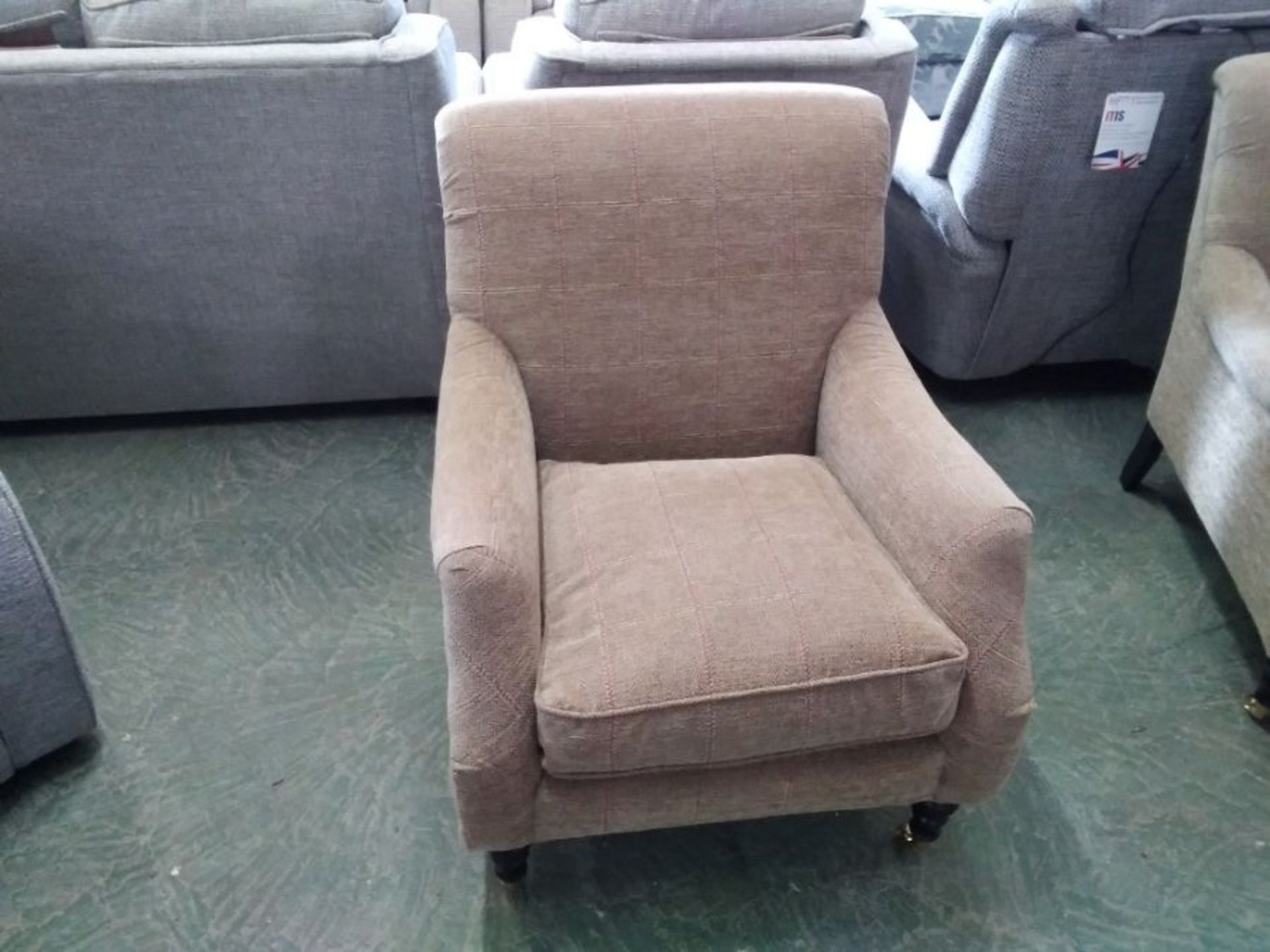 GOLDEN CHEQUERED ACCENT CHAIR (TROO2939-WO1222875)