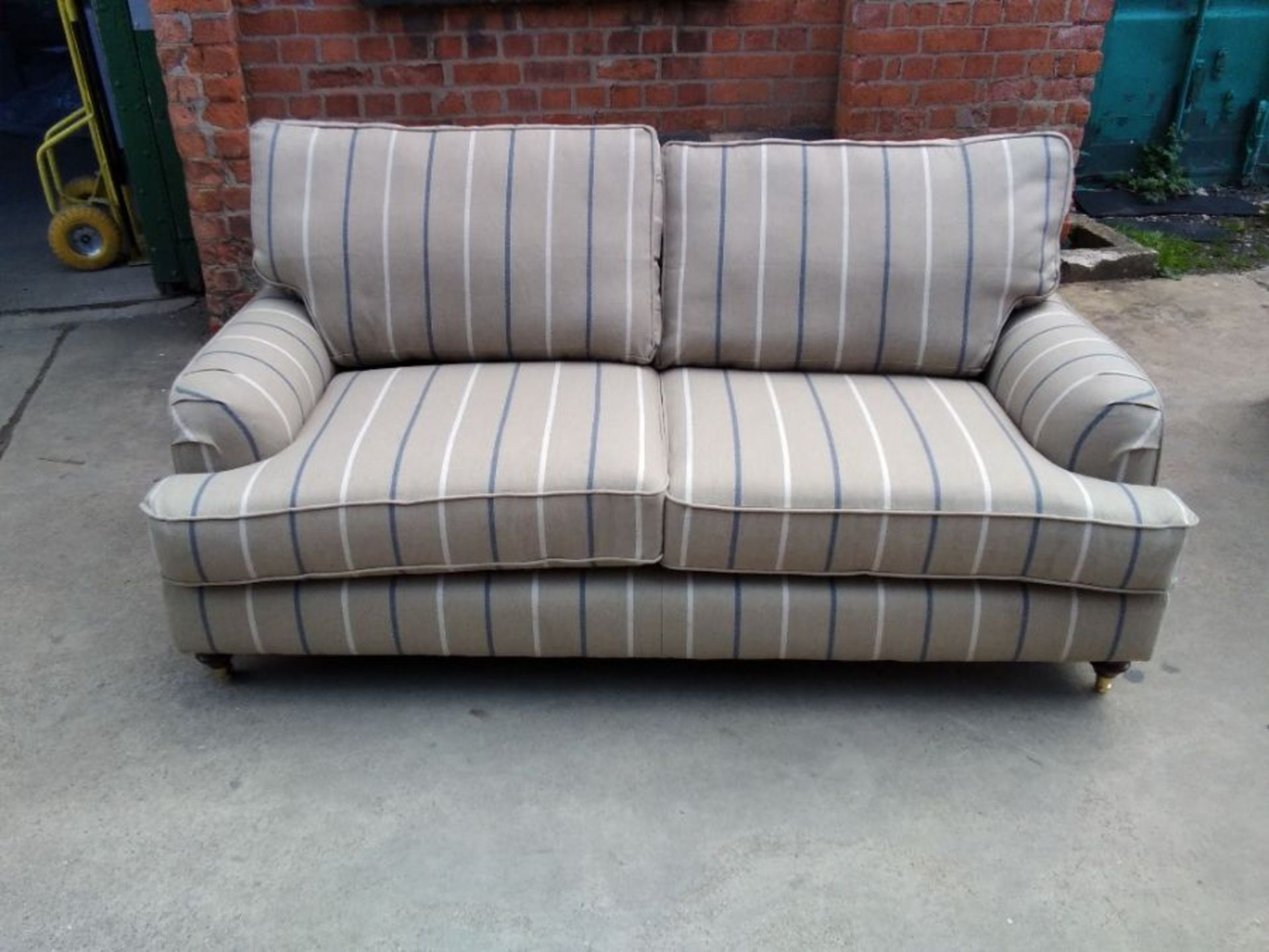 ASHLEIGH IONA STRIPED MARINE 3 SEATER (DAMAGED) (C