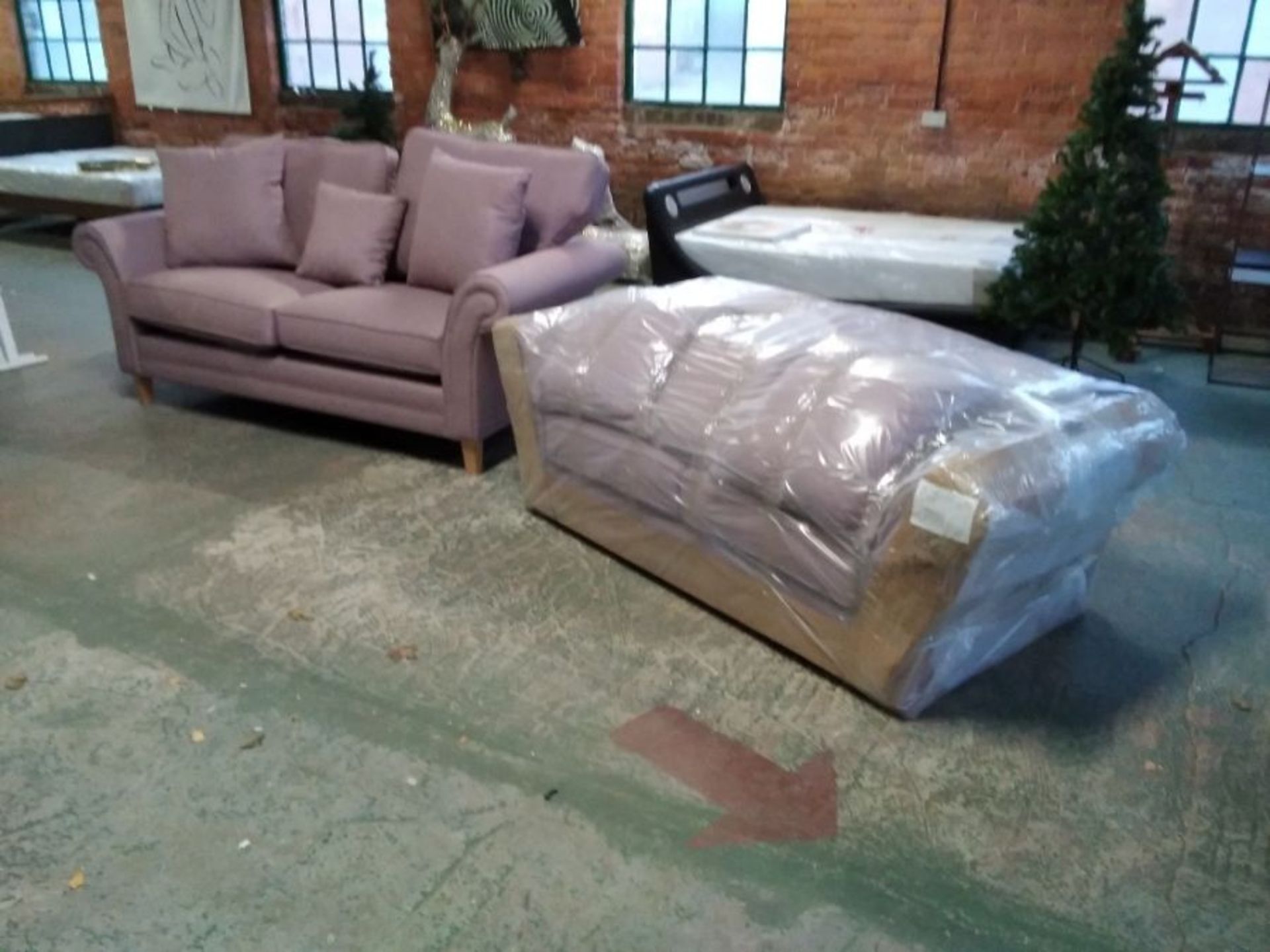 EX SHOWROOM MOSTA TWEED PINK 3 SEATER AND 2 SEATER
