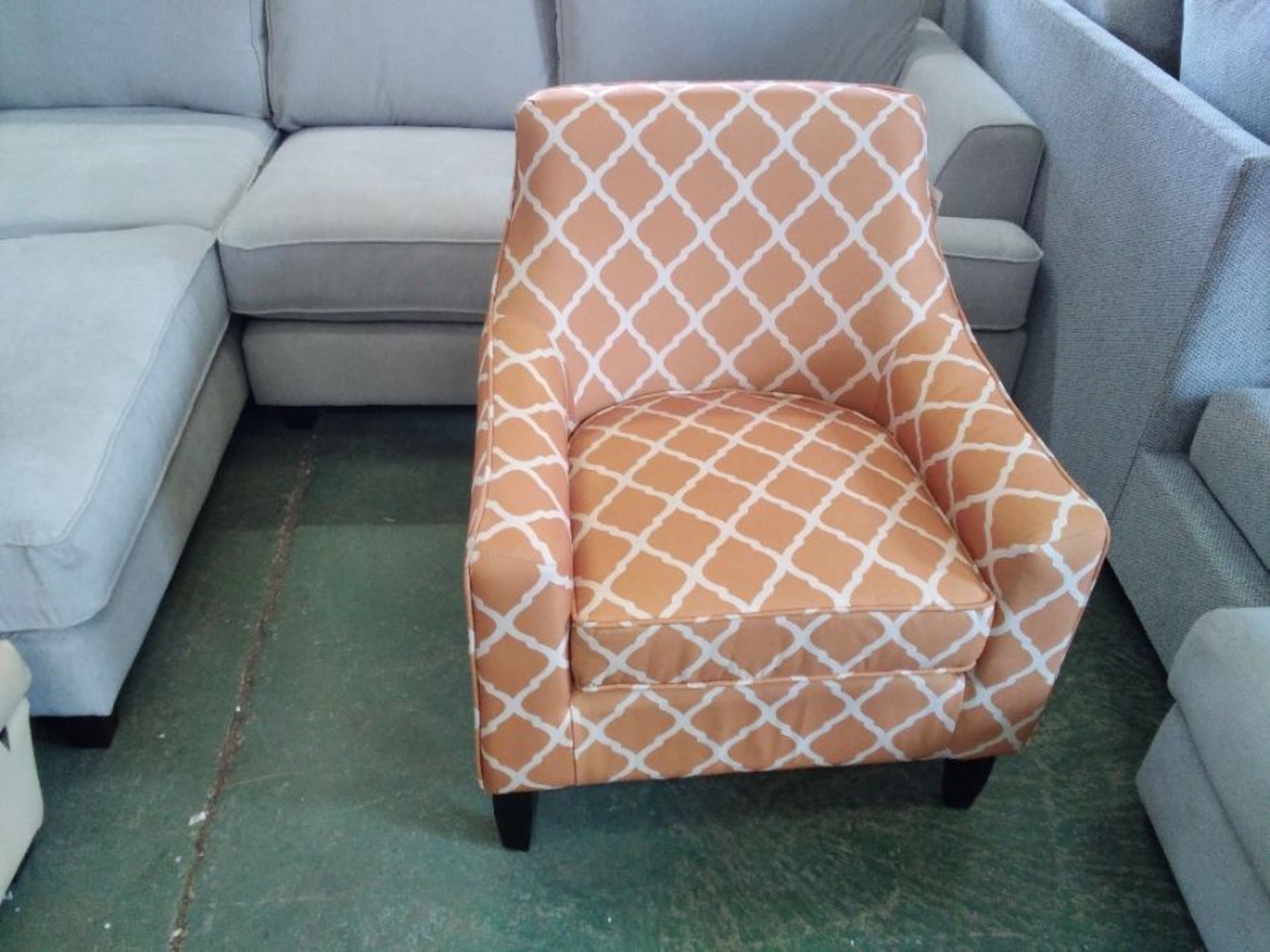 GOLDEN PATTERNED ACCENT CHAIR