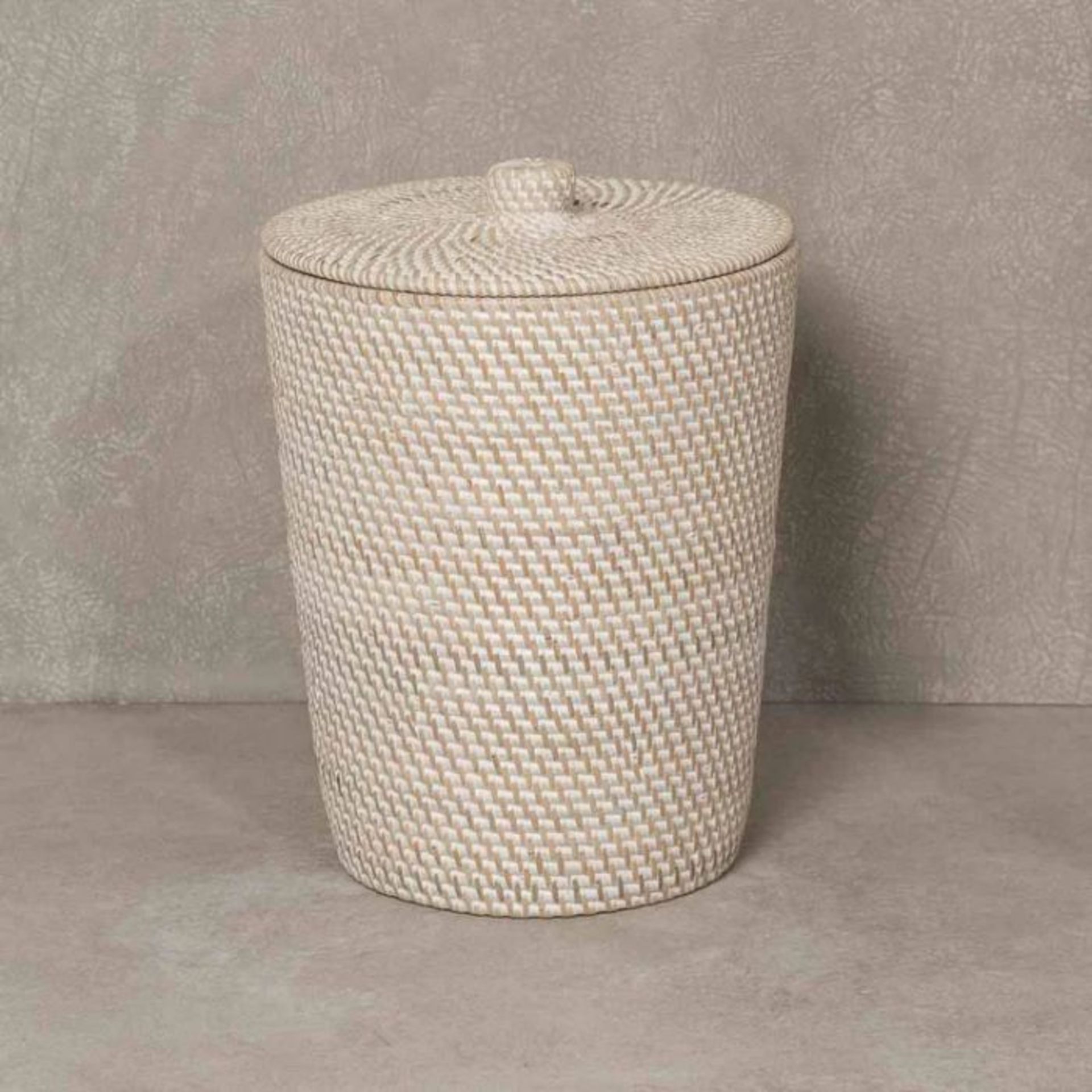 Highland Dunes, Wicker Laundry Bin (WHITE) (30cm H X 26cm W X 26cm D) - RRP £89.99 (GFJL1037 -