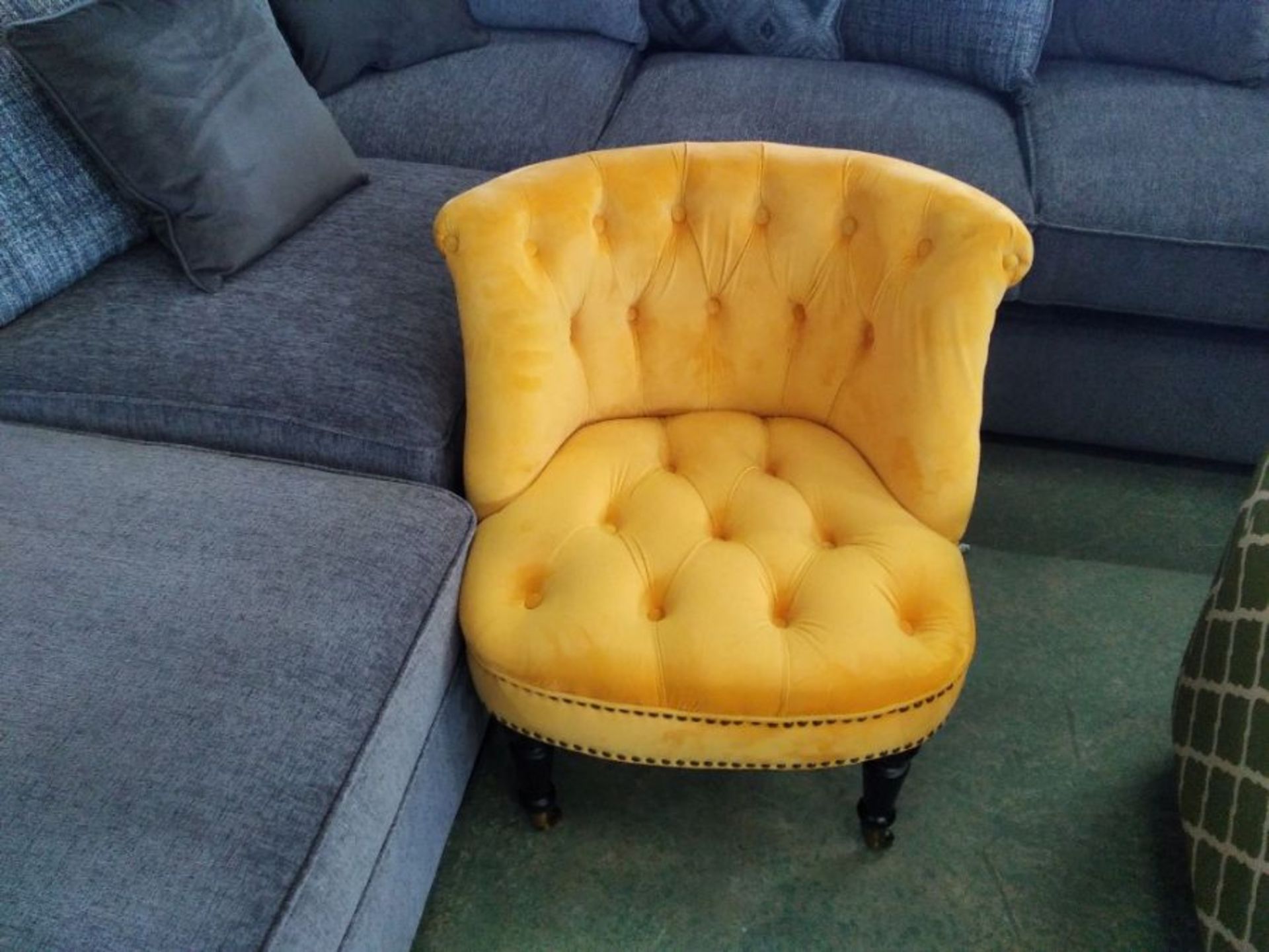 YELLOW SMALL BEDROOM CHAIR