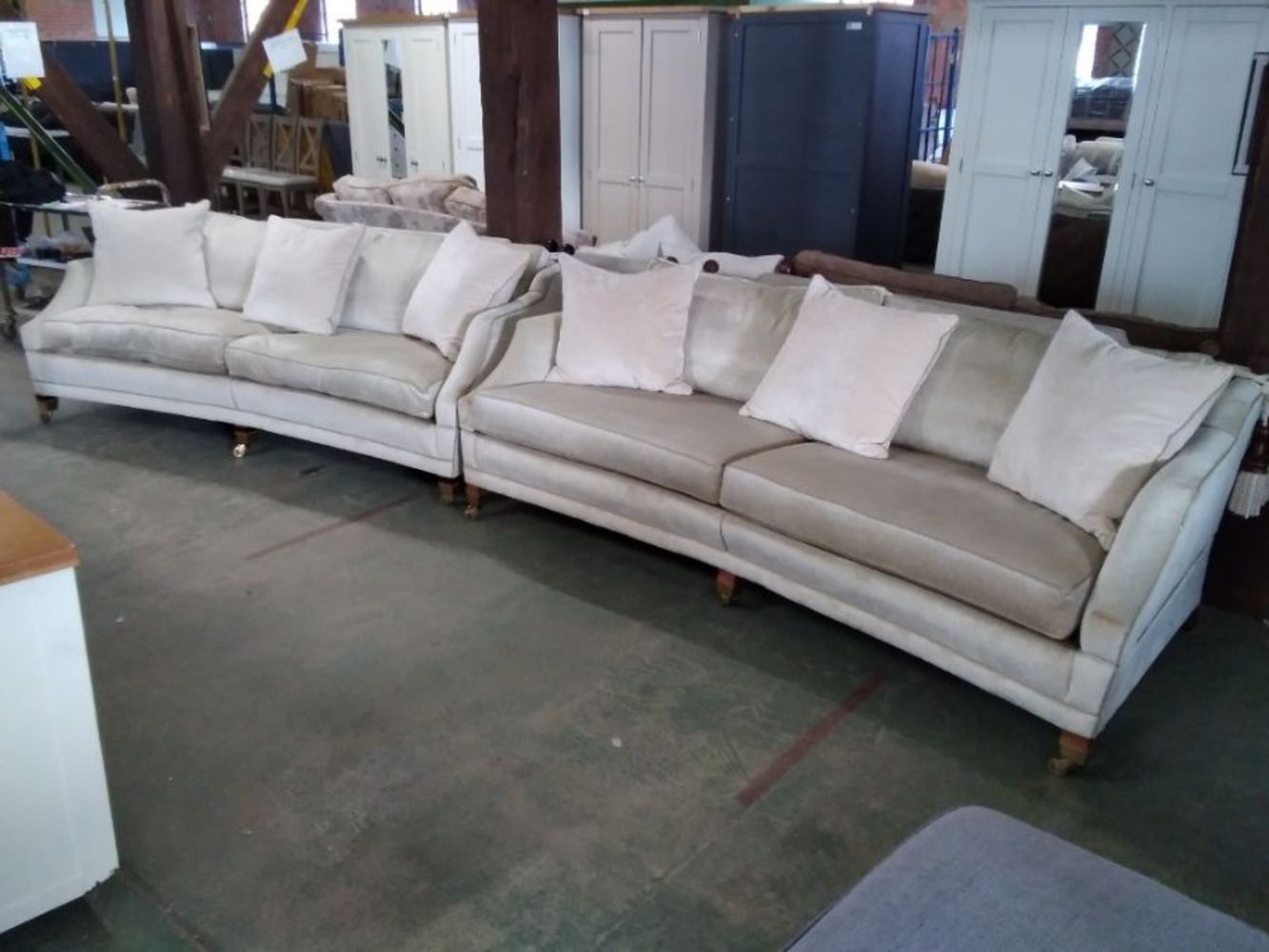 Modern & Antique Furniture Auction inc Top High Street Brands