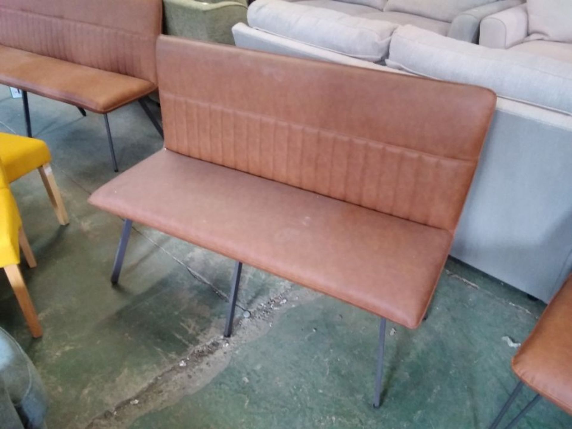 INDUSTRIAL TAN LEATHER135 CM BENCH (DAMAGED)