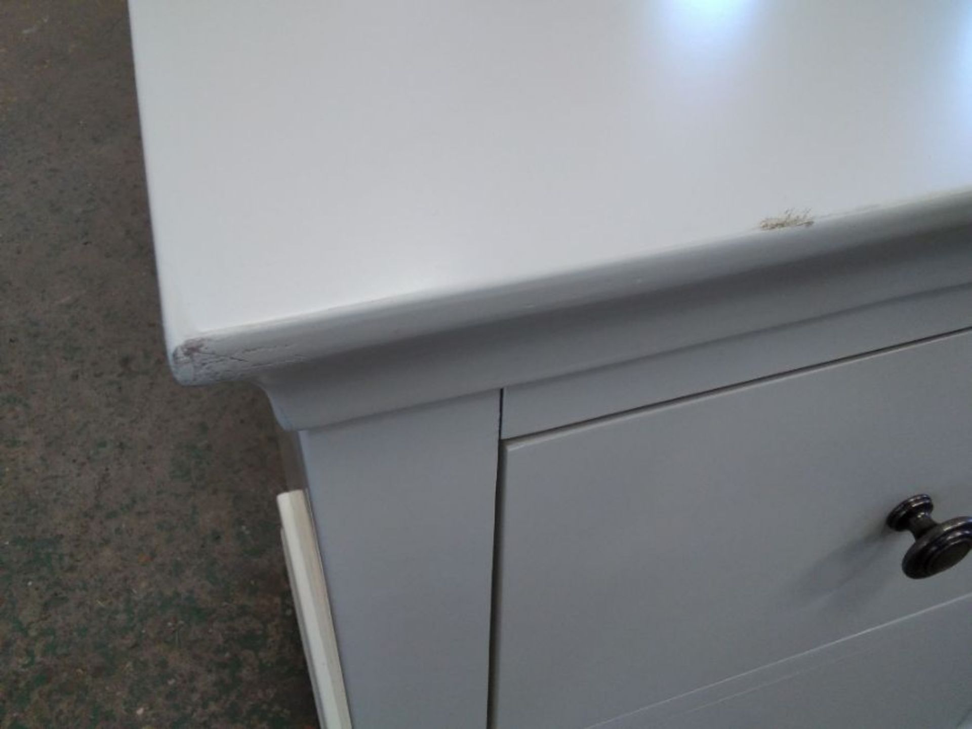 FLORENCE WHITE PAINTED 2 DRAWER BEDSIDE(DAMAGED) - Image 2 of 2