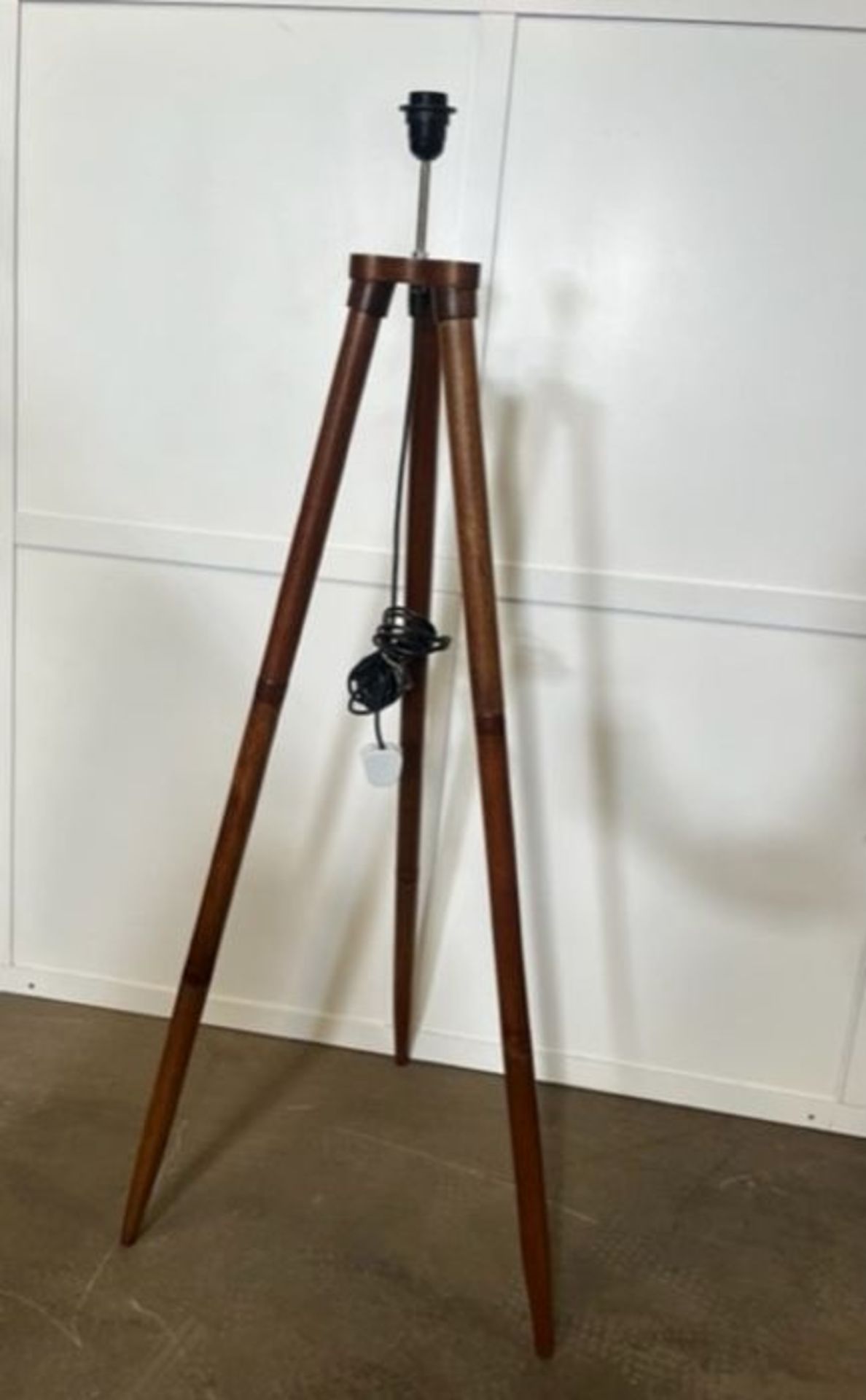 140cm Wooden Tripod Floor Lamp