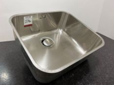 Franke EE464150 Stainless Steel Sink, 430 x 430 x 200mm Comprising; Astracast Plug, Lot Location: