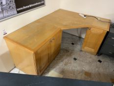 Timber Corner Reception Desk, 2000 x 1500mm, Height 800mm Lot Location: Ground Floor, Please Note: