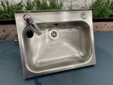 Stainless Steel Hand Wash Basin 460 x 360 x 150mm. Please Note: There is NO VAT on the HAMMER