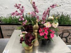 8no. Decorative Imitation Plants With Table Decoration