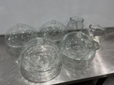 4no. Glass Cake Displays, 290mm Dia & 2no. Plastic Displays