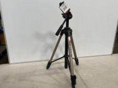 Velbon 640 Camera Telescopic Tripod as Lotted