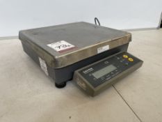 Salter Weigh Tronix Digital Weighing Scales, Please Note: one Foot Missing