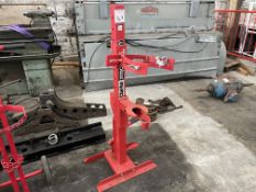 Clarke Metal Frame 1 Tonne Strut Spring Compressor as lotted