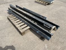 3no. Various Catnic Steel lintels CGE90/1002400, CGE90/1002400, CN71A2550, 5no. Single Leaf Wall