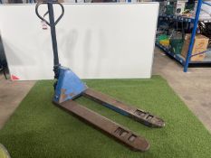 Pioneers 2500kg Pallet Truck as lotted, Please Note: No VAT on Hammer Price, Collection By