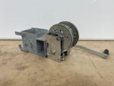 Altron Hand Winch maximum Capacity 1500lbs, Please Note: No VAT on Hammer Price