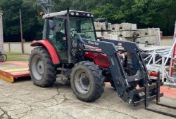 Unreserved Online Auction - Massey Ferguson 5455 Tractor, Trailer, Topper, Forks & Bucket, Chainsaws & Concrete Easi-Blocks - LOCATION WOKING