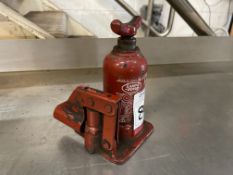 CoRam Cologne Hydraulic Bottle Jack, 2000KG Capacity. This Lot is STRICTLY to be Collected