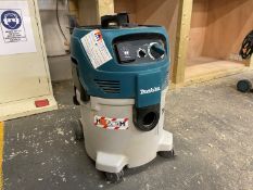 Makita VC3012M Dust Extractor, 220-240v, Complete With Hose, Lot Location; Eardisland, Leominster,