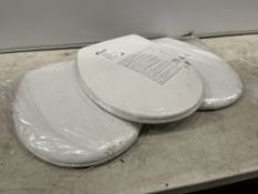 3no White Plastic Toilet Seats as Lotted