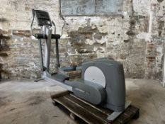 Life Fitness 95Xi Commercial Cross Trainer, 2150 x 670 x 1625mm,