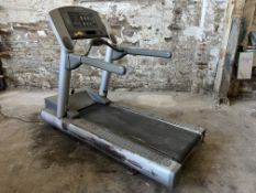 Life Fitness 95Ti Treadmill, 2110 x 840 x 1610mm, 240v, Spares or Repair