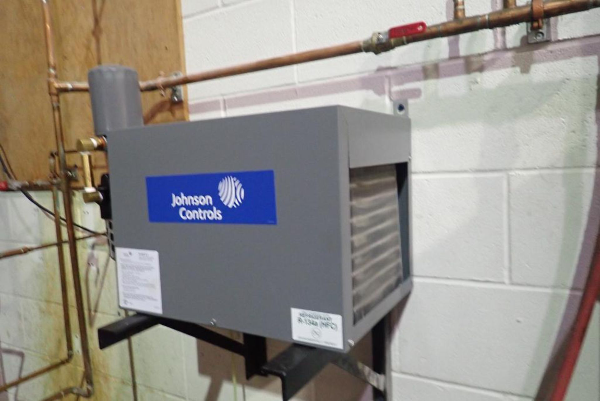 Princess Auto 5hp Vertical Twin Head Air Compressor w/Johnson Controls Dryer and DeVilbiss Dryer. - Image 2 of 3