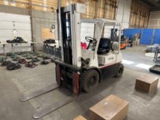 Hyster 8,000lb. LPG/ Gasoline Forklift, Side Shift, 3-Stage