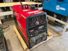 Lincoln Electric 305G Gasoline Welder/ Generator, 1,794hrs Showing