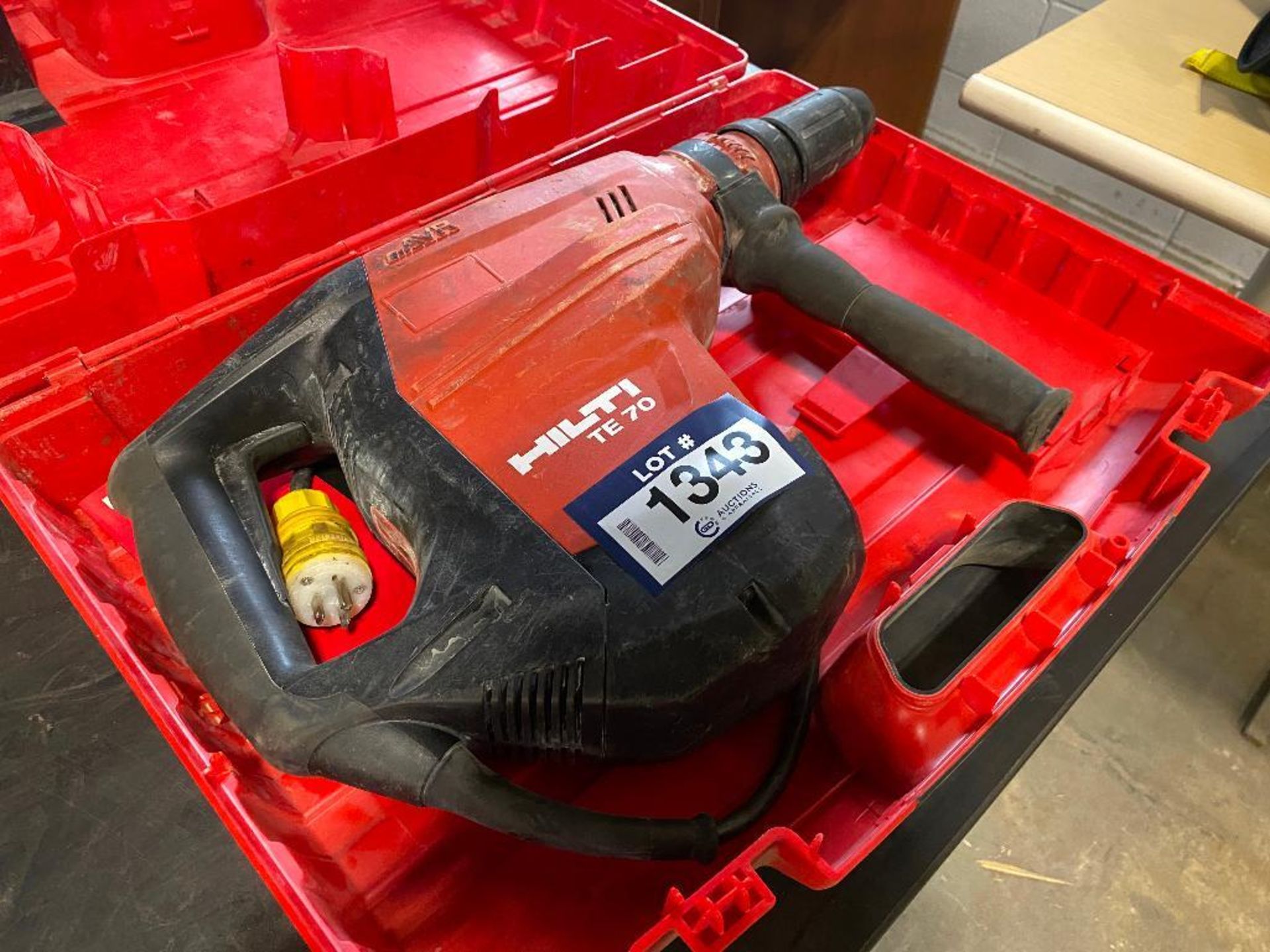 HIlti TE 70 AVR Rotary Hammer