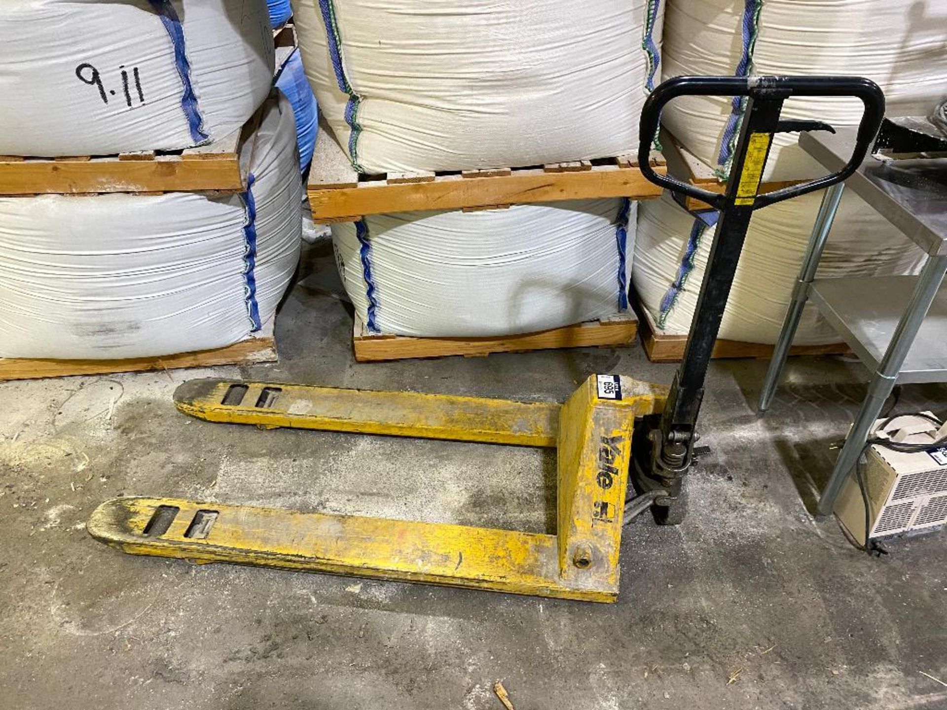 Yale Pallet Jack - Image 2 of 2