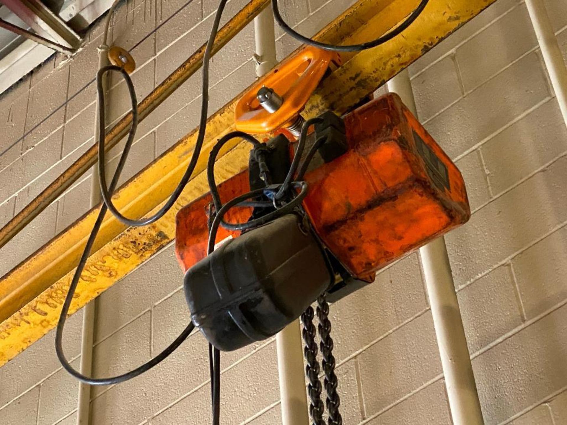 Electric Hoist w/ Beam Roller - Image 2 of 3