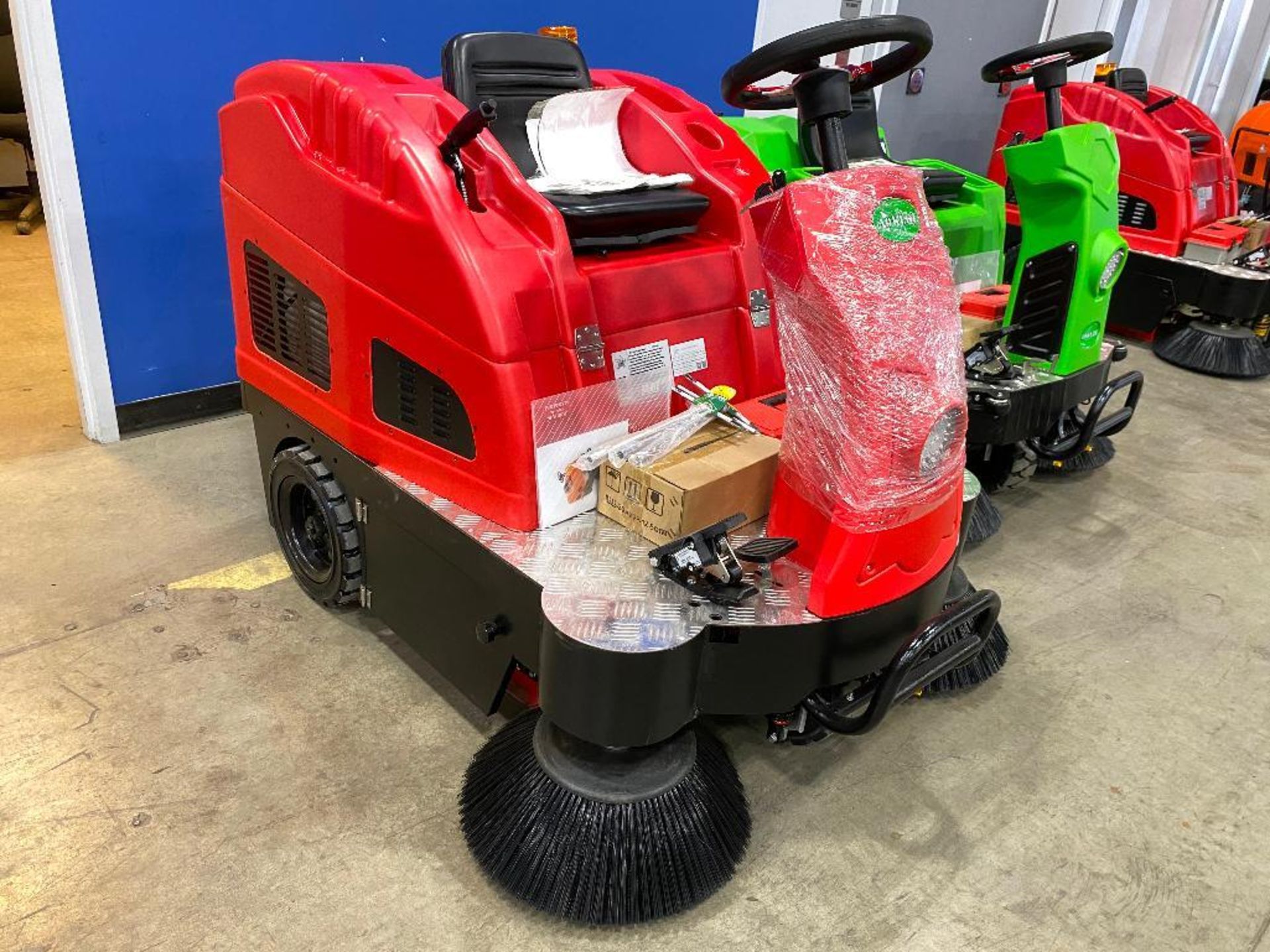 New 2022 Aokeqi 0S-V2 55" Wide Ride-On Electric Industrial Floor Sweeper - Image 2 of 10