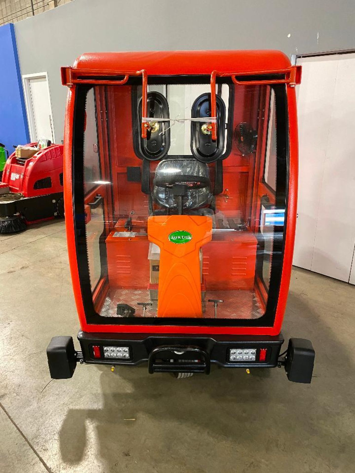 New 2022 Aokeqi 0S-V5 72" Wide Ride-On Electric Industrial Floor Sweeper - Image 3 of 12