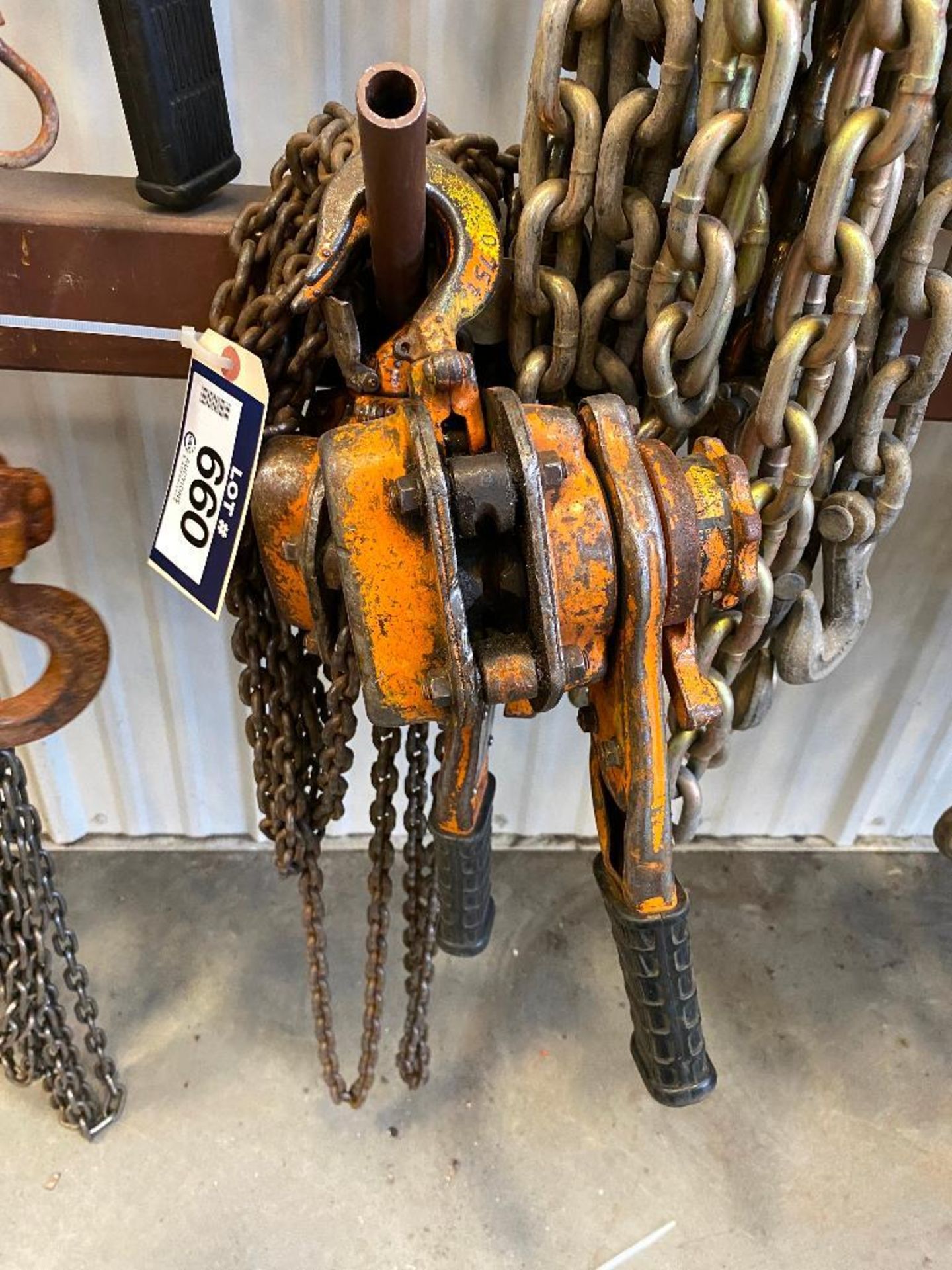 Lot of (2) Kito Corp 3/4-Ton Lever Hoist **(1) is Chainless**