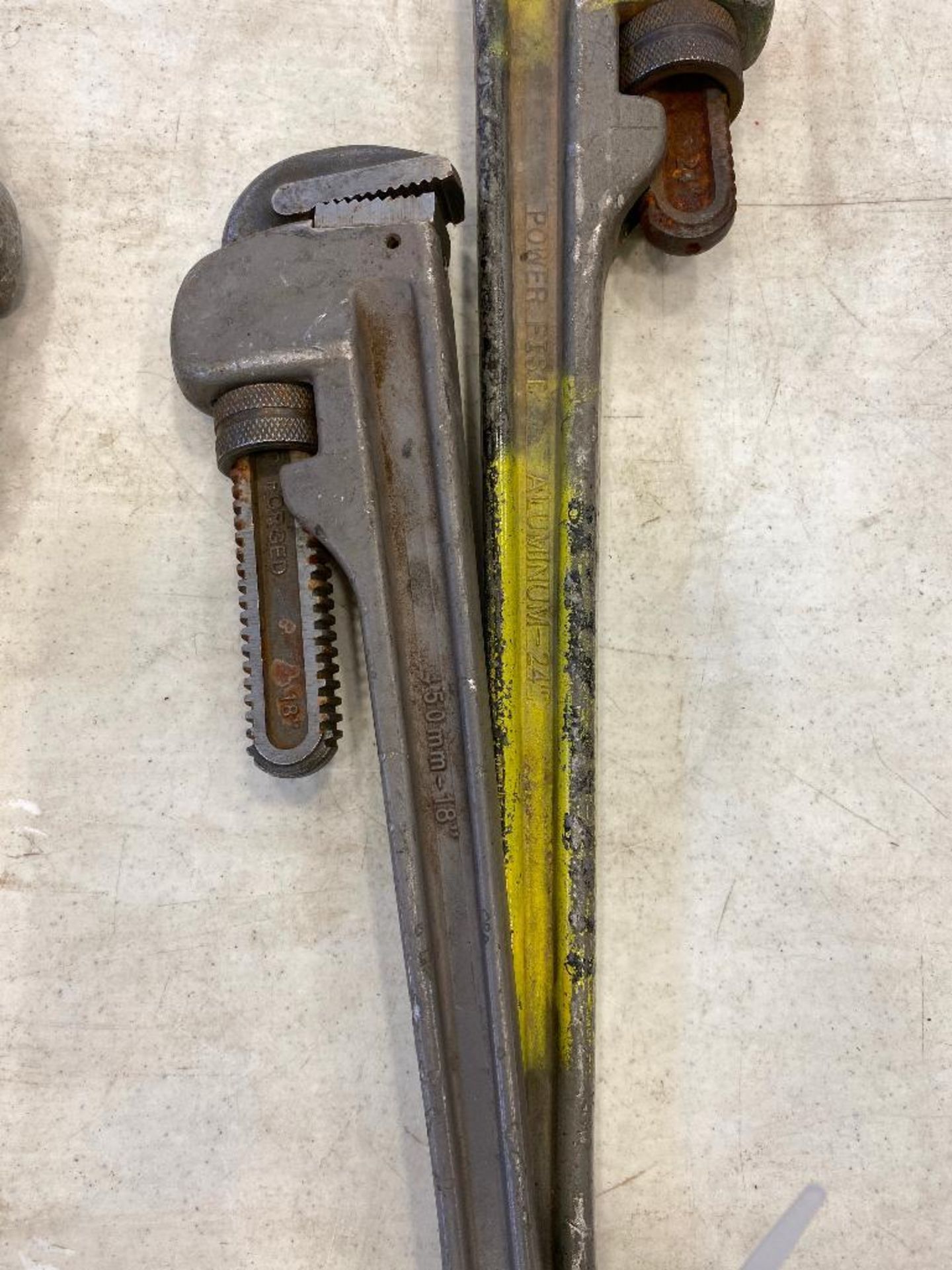 Lot of 24" Aluminum Pipe Wrench and 18" Pipe Wrench - Image 4 of 4