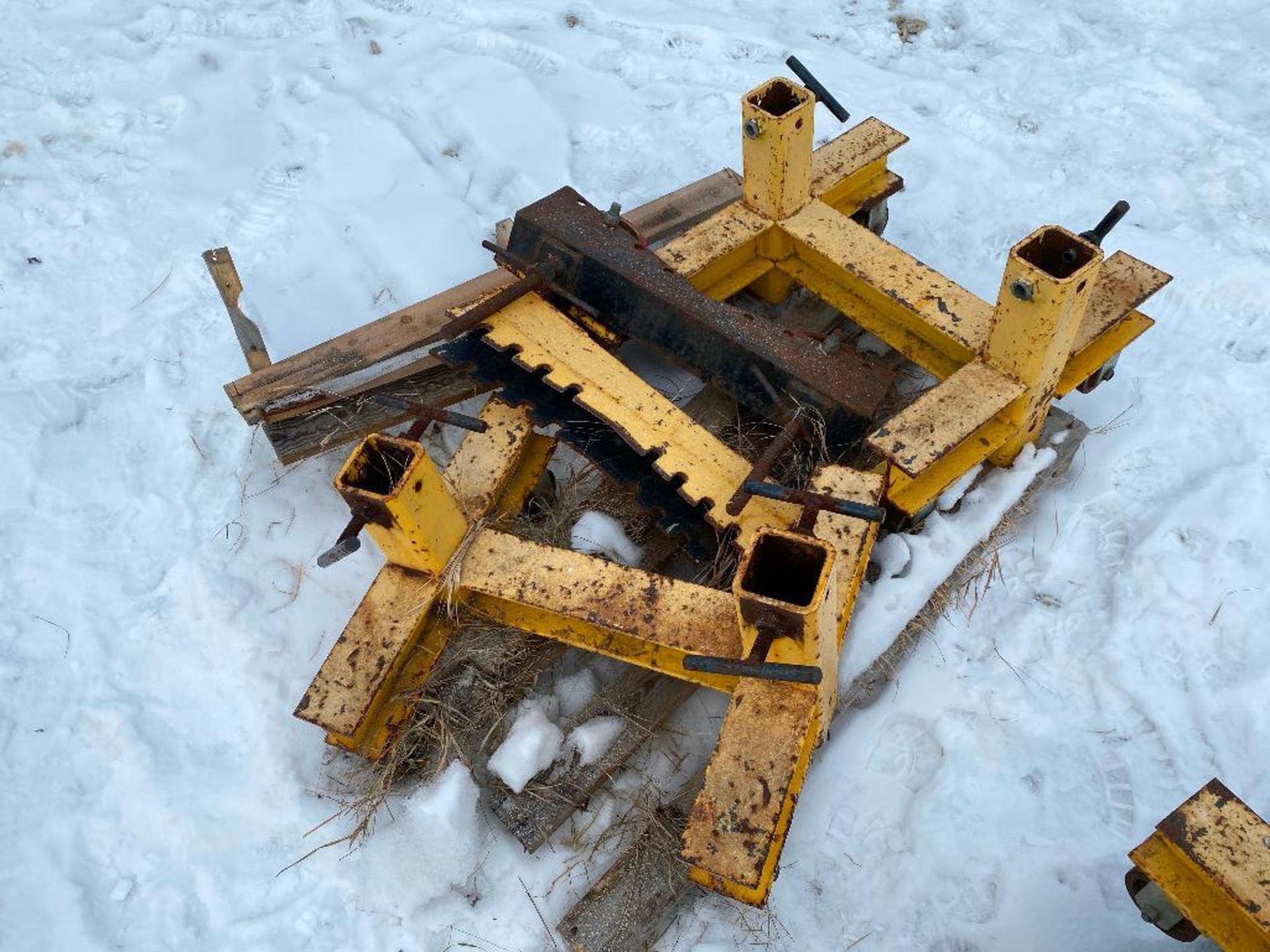 (2) Pallets of Pipe Roller Stands on Wheels - Image 4 of 4