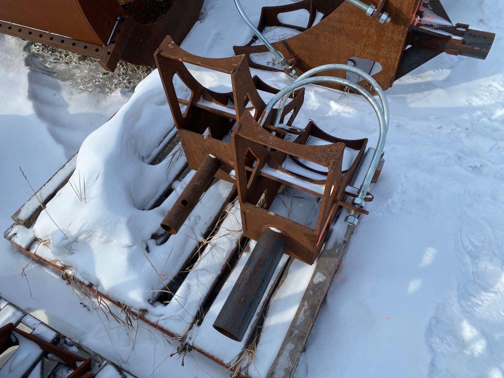 Lot of asst. Pipe Positioner Clamps and steel cutoffs - Image 3 of 6