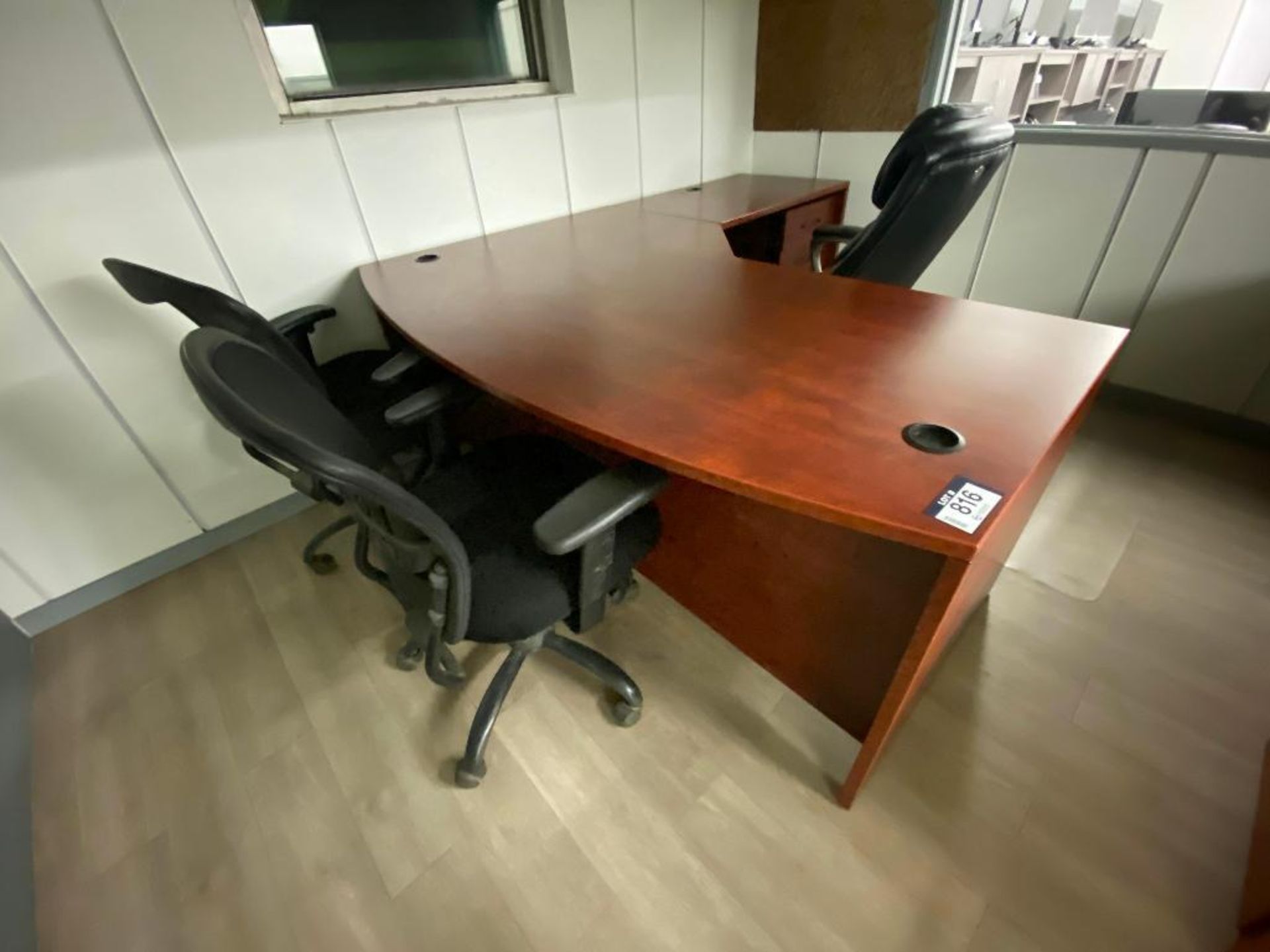 L-Shape Desk w. Single Pedestal Desk and (3) Chairs - Image 2 of 5