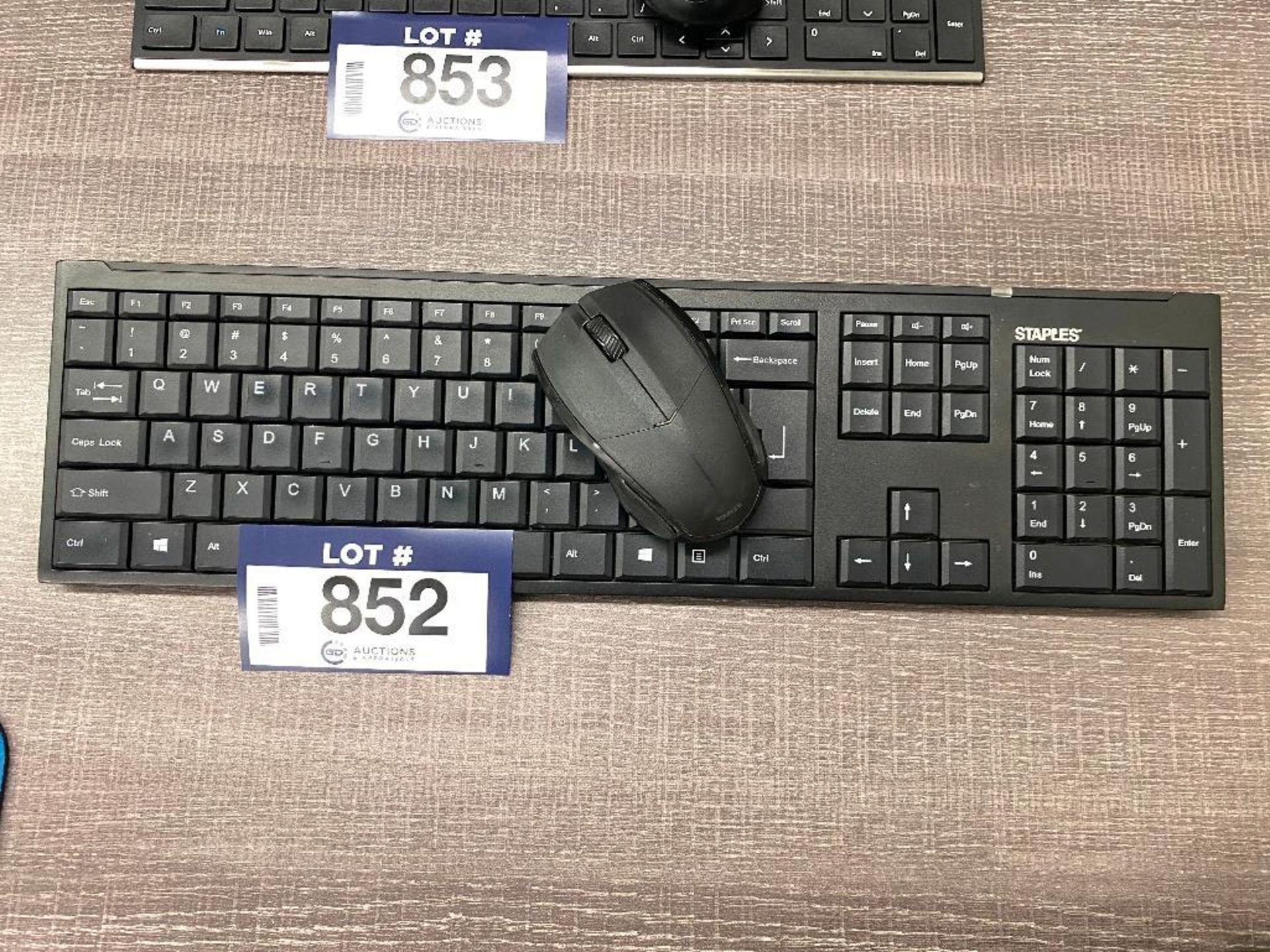 Staples Wireless Keyboard and Mouse