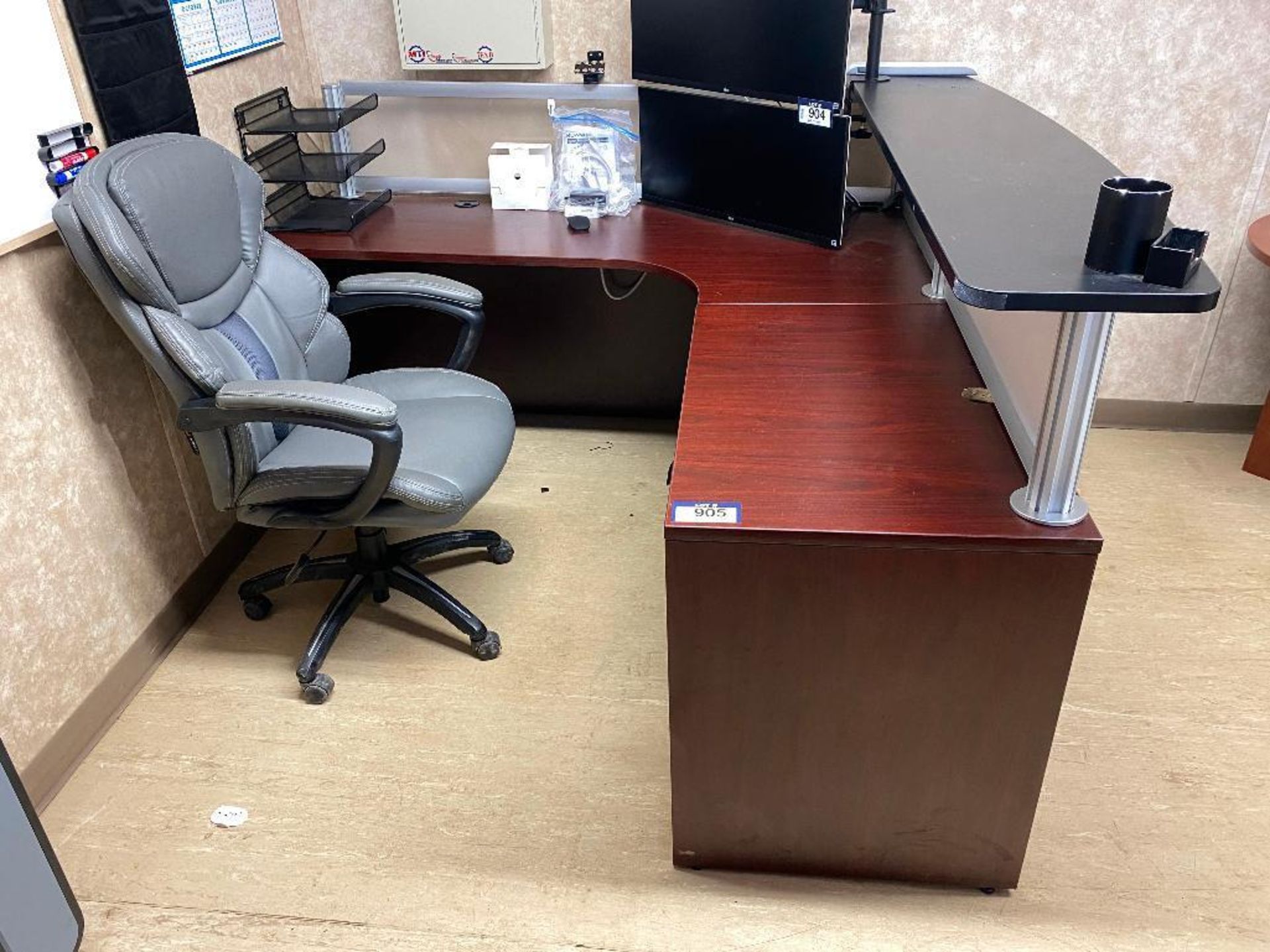 Lot of L-Shaped Reception Desk w/ Side Table and Task Chair - Image 2 of 4