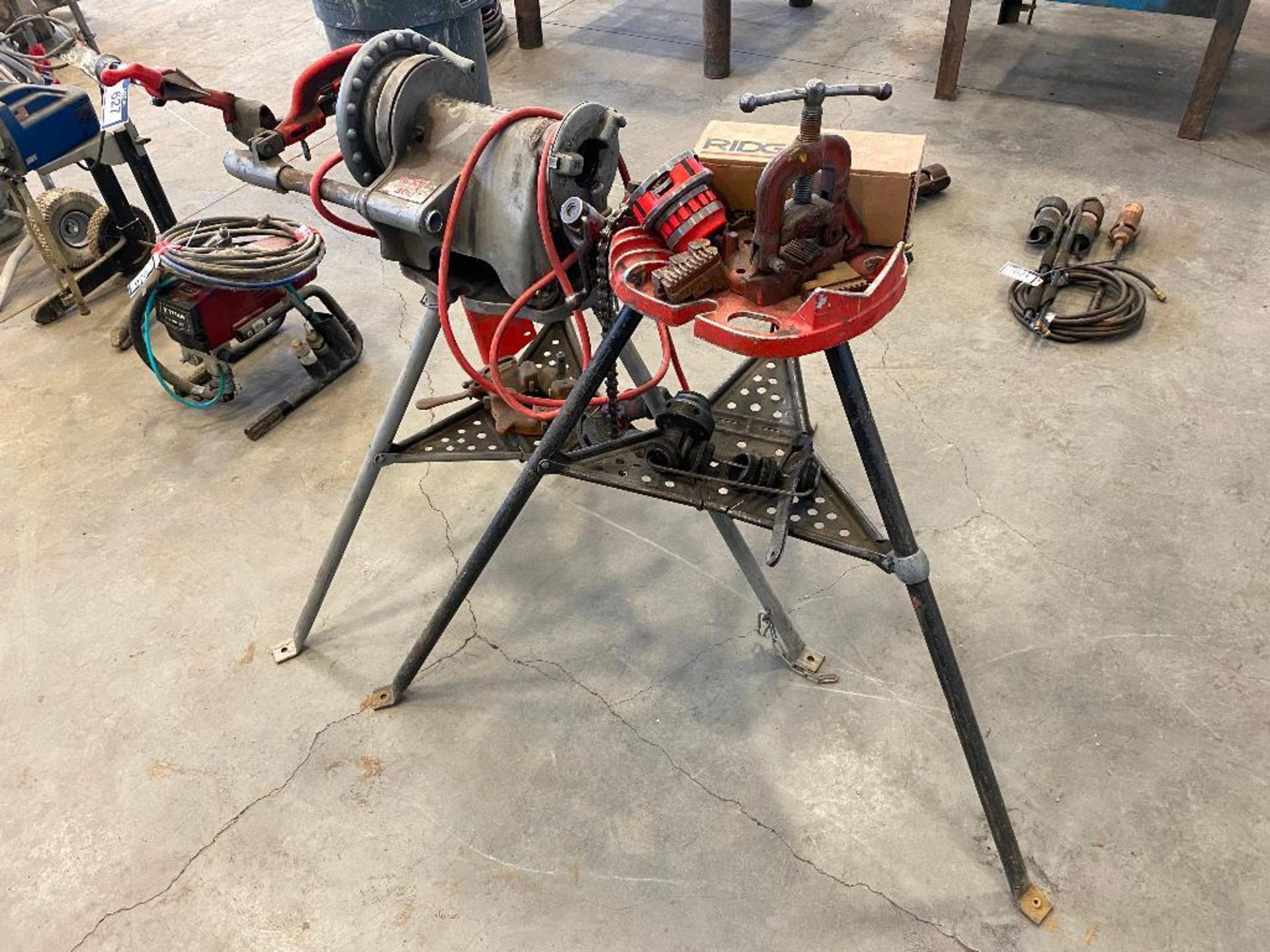 Ridgid 300 Power Threader w. Tri-Stand and asst. die heads - Image 5 of 9