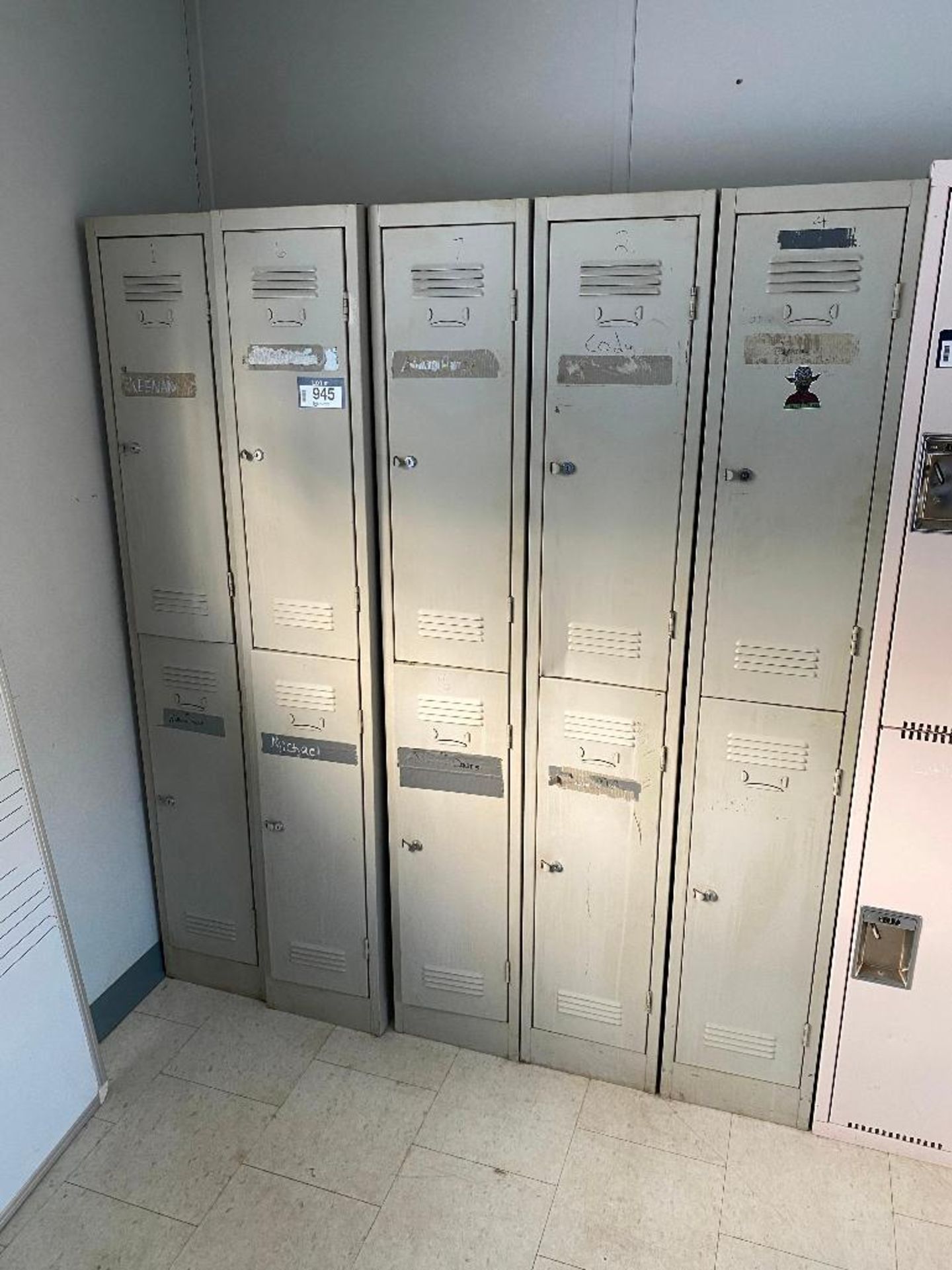 Lot of (5) 2-Door Locker Banks